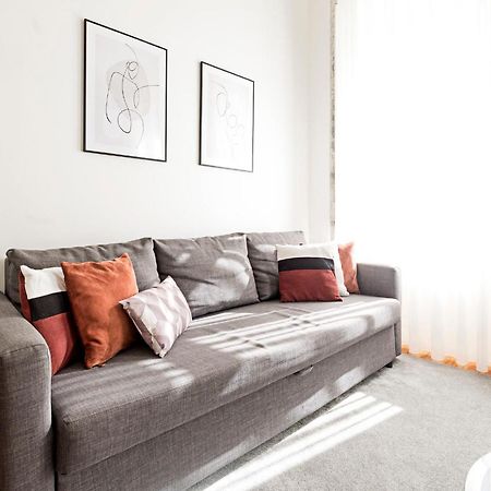 Lovelystay - Cativo Studio Downtown By Metro Station Porto Exterior foto