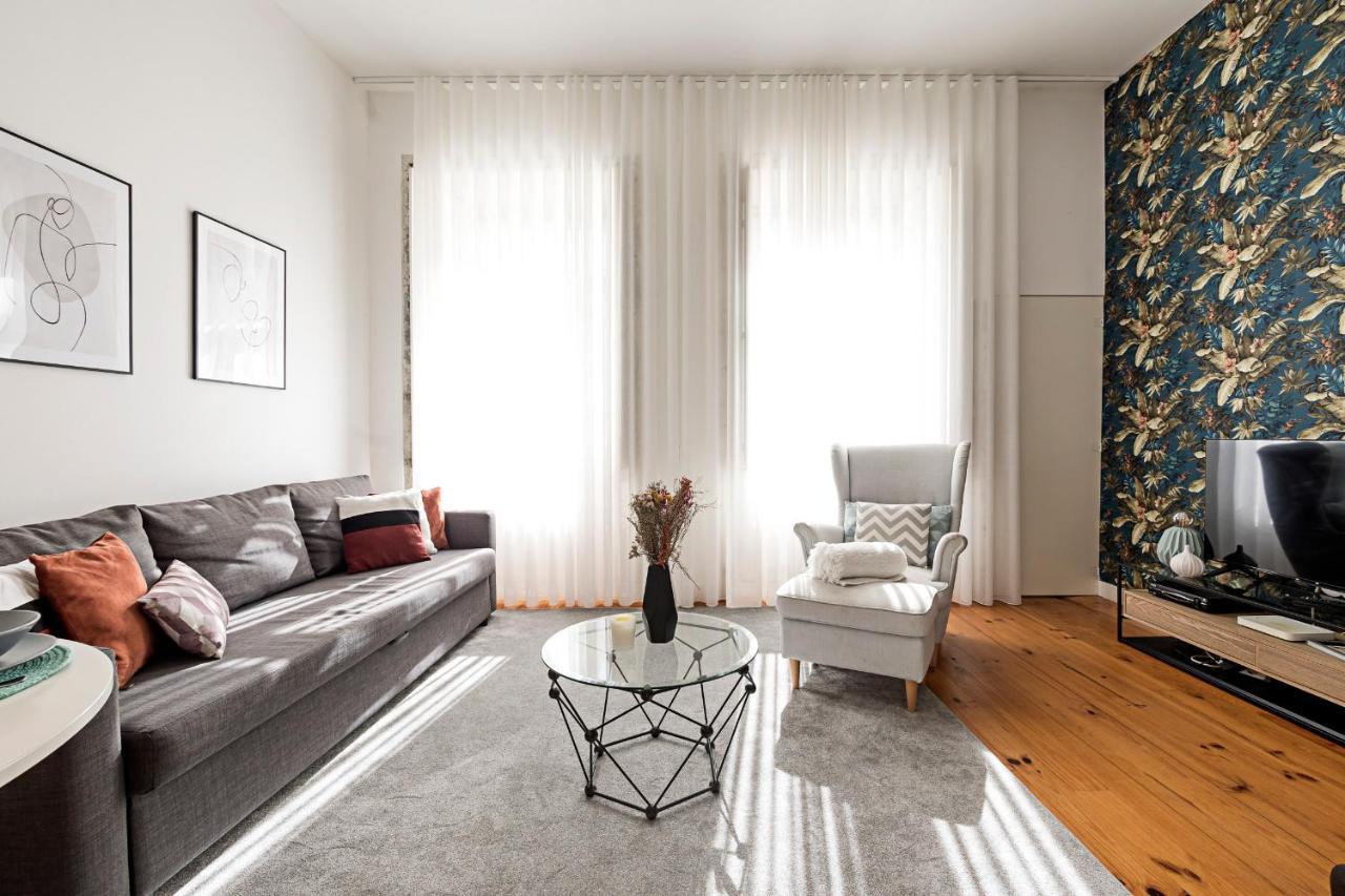 Lovelystay - Cativo Studio Downtown By Metro Station Porto Exterior foto