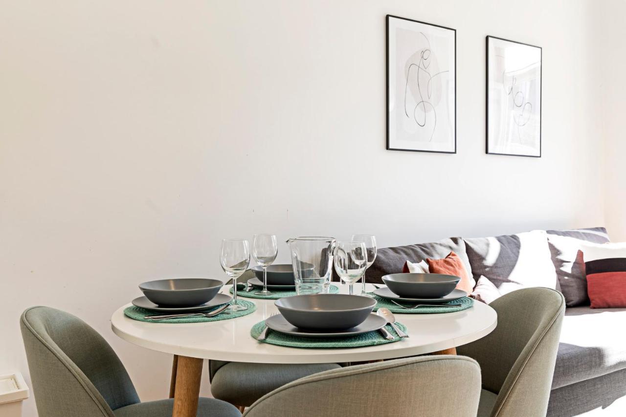Lovelystay - Cativo Studio Downtown By Metro Station Porto Exterior foto